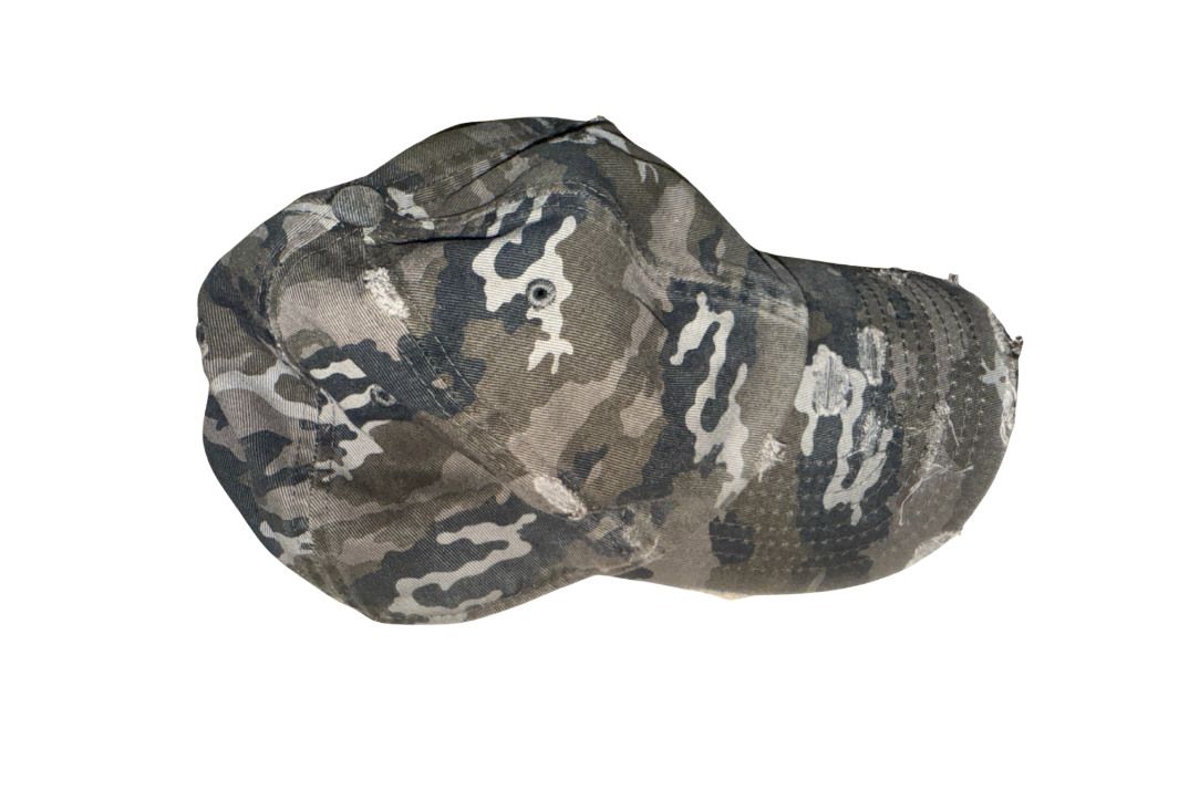 DISTRESSED CAMO CAP