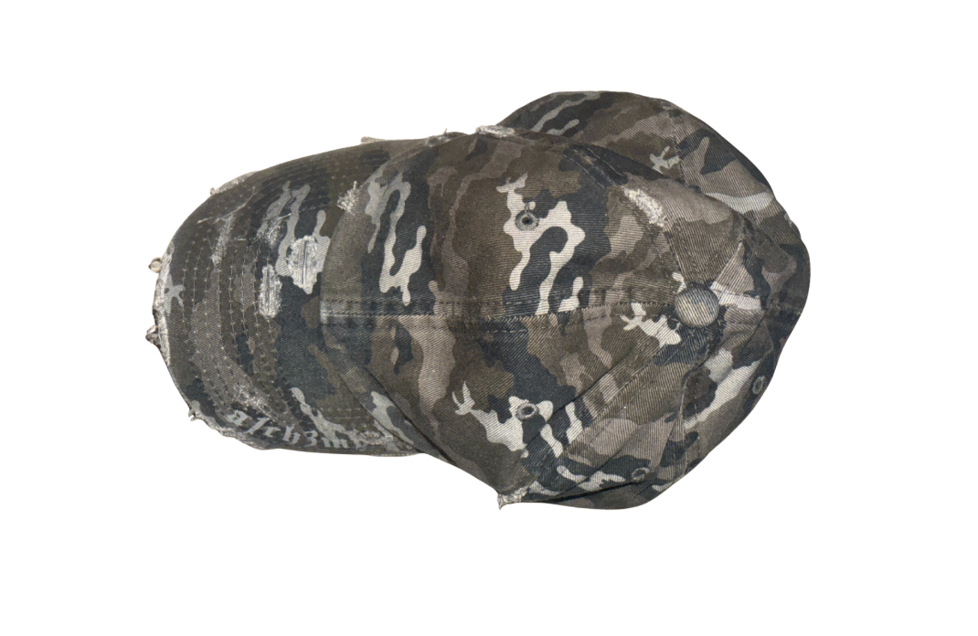 DISTRESSED CAMO CAP